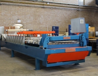 ساخت دستگاه رول فرمینگ ساندویچ پانل دیواری و سقفی